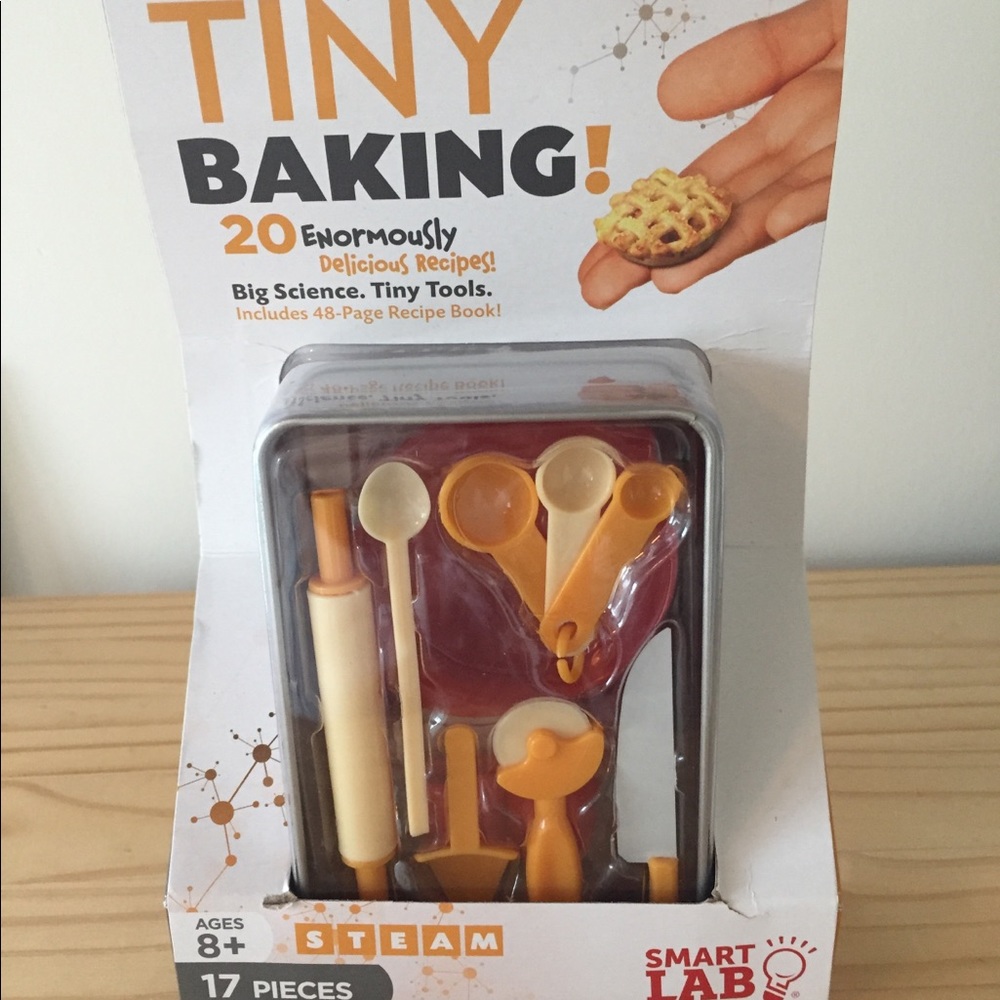 Tiny baking kit
